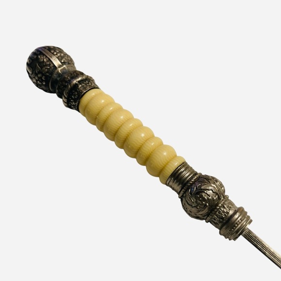 Candle Snuffer 16.5 Long & Elegant Victorian Silver Plated Bovine bone ca.1900 - Picture 4 of 10